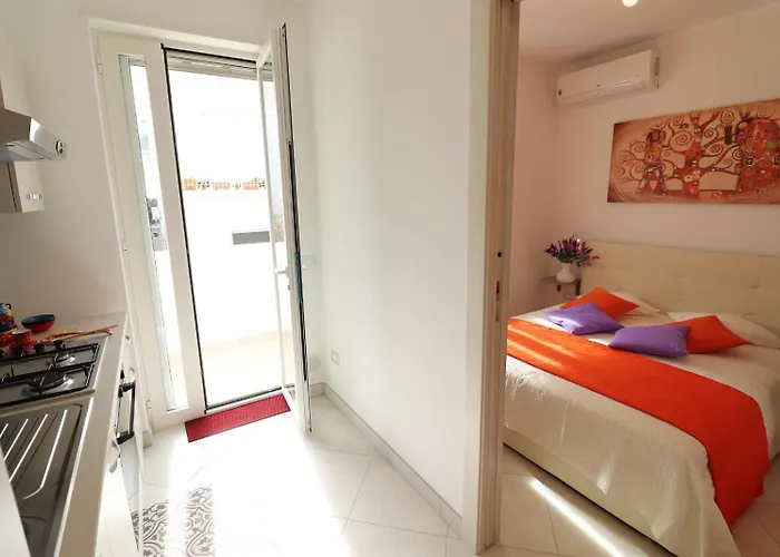 Casa Francesca Modern 3 Guest Flat With Ac & Wifi *