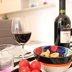 Casa Francesca Modern 3 Guest Flat With Ac & Wifi Apartment *